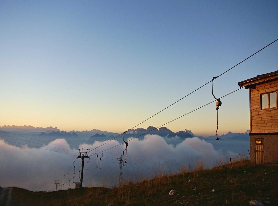 Finding Your Style: From Minimalist Lines to Watercolor Hues